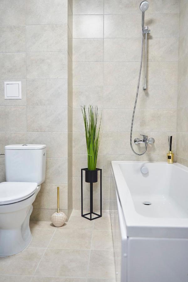 Smarald Apartament Iulius Mall Iasi Eksteriør billede