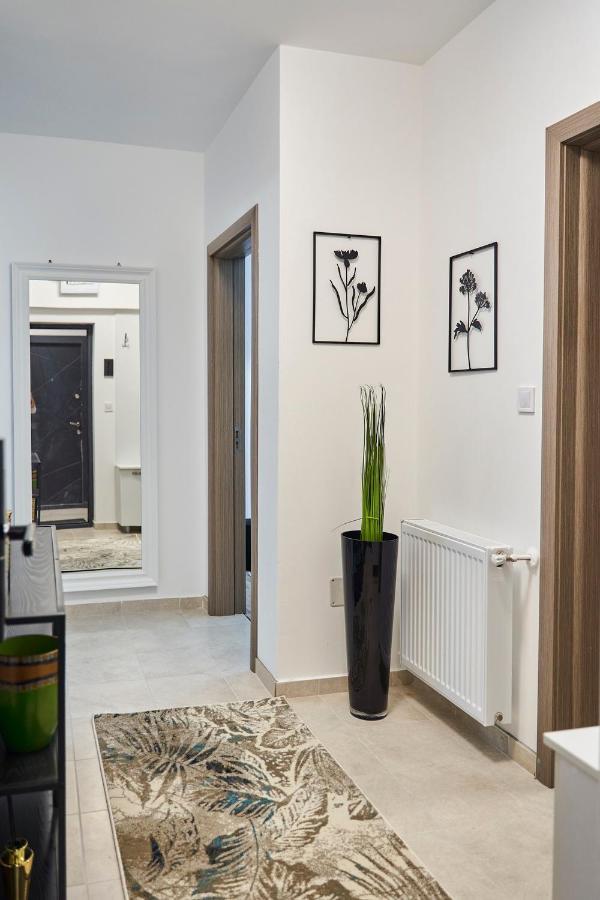 Smarald Apartament Iulius Mall Iasi Eksteriør billede